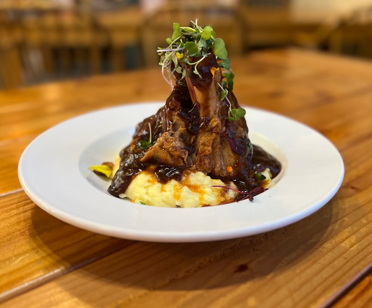 Banner Alpine Crossing And Kitchen 02